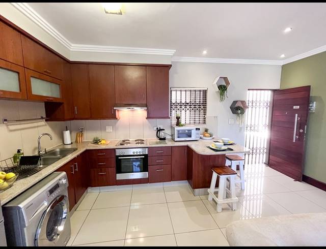 1 BEDROOM APARTMENT TO LET IN UMHLANGA RIDGE